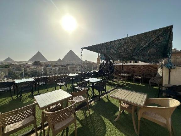 Black Pyramids View Cairo Exterior photo